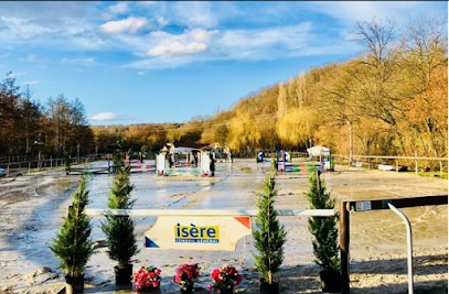 Les Écuries Du Centaure, Centre Equestres à Réaumont