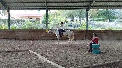 Granite Mountain Stables, Centre Equestres au Breuil