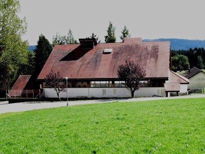 Shelter And Leisure Les Fauvettes, Centre Equestres à Levier