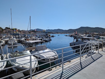 Nouveau Port St Cyr Les Lecques, Centre Equestres à Saint-Cyr-sur-Mer