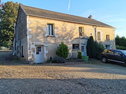 Ferme Des Près, Centre Equestres à Neuilly-en-Sancerre
