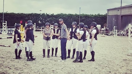 Stables De Suisnes Pony Club, Centre Equestres à Grisy-Suisnes