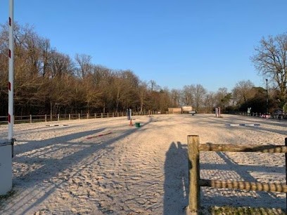Poney Club De La Commanderie, Centre Equestres à Saint-Pierre-lès-Nemours
