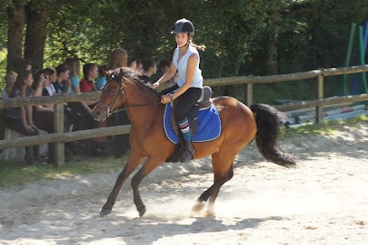 Pony Club Gué De Selle, Centre Equestres à Mézangers