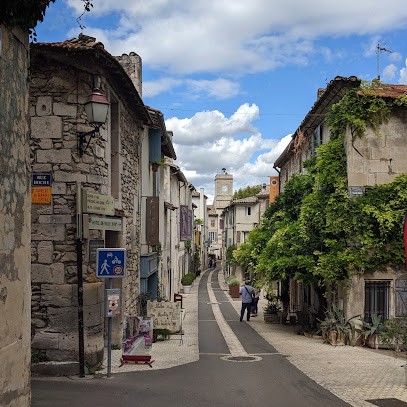 Ecurie Des Garances, Centre Equestres à Malaucène