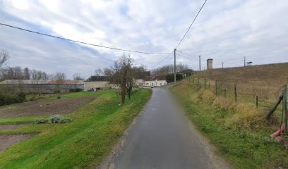 Horse Farm Small Villiers, Centre Equestres à Dangé-Saint-Romain