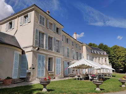 CENTRE EQUESTRE LES FAUVETTES, Centre Equestres à Neauphle-le-Vieux