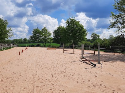 Guillaume Anais, Centre Equestres à Clavé