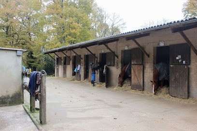 manege de pierre longue, Centre Equestres à Guéret