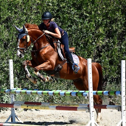 Equestrian Center Clos D'enfer, Centre Equestres à Jonquières