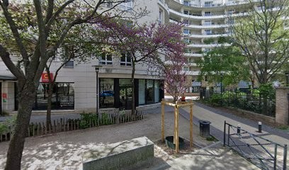 Almasy Marietta, Centre Equestres à Courbevoie