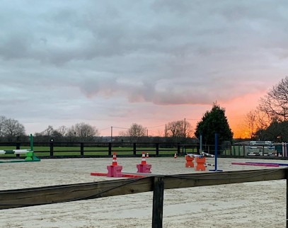 Ecurie Olivier Poney Club, Pension pour Chevaux à Saint-Planchers