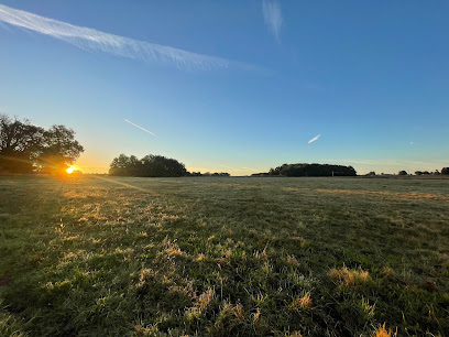 Domaine Du Lys, Centre Équestre à Nieul-le-Virouil