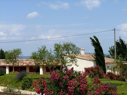 Ecuries Le Cros, Centre Equestres au Puy-Sainte-Réparade