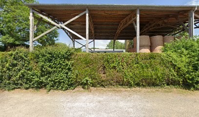 Stables D'aloës, Centre Equestres à Dargies