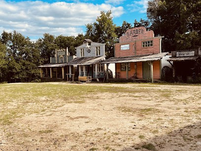 Equestrian Center Of  West Wood Ranch , Centre Equestres à Condat-sur-Trincou