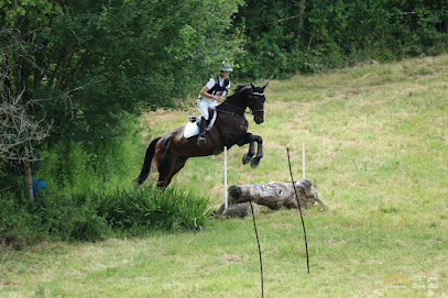 Sport Études Équitation - Equestrian Academy Centre Équestre à Entraygues-sur-Truyère