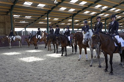 Les Ecuries Smith-Huet, Centre Equestres à Soulaire-et-Bourg