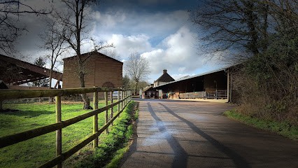 HARAS DE VAL EN PRE, Centre Equestres à Gurgy