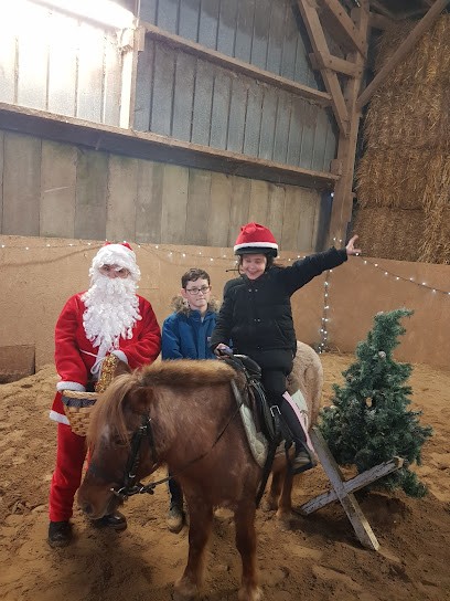Aurélie Demontreuille - Les Ecuries De La Breche, Centre Equestres à Montreuil-sur-Brêche