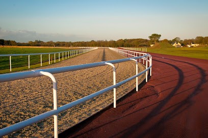 Equipôle Du Pays De Landivisiau, Centre Equestres à Plougourvest