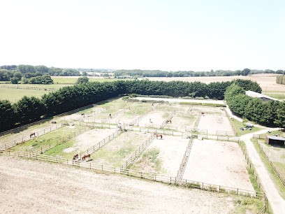 Berezay Georges, Centre Equestres à Saint-Méloir-des-Ondes