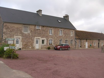 Cottages Dans Ferme Equestre, Centre Equestres à Sainte-Colombe