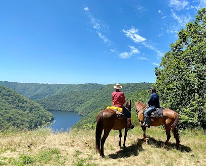 Charmant Moulin, Centre Equestres à Saint-Julien-aux-Bois