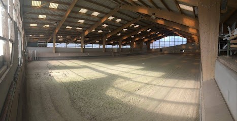 L' Abreuvoir De Grilly, Centre Equestres à Grilly