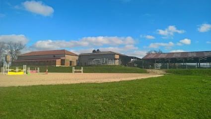 Les écuries d'Astrée, Centre Equestres à Saint-Trivier-sur-Moignans