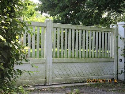 Les Écuries du Loup Blanc, Centre Equestres à Torigny-les-Villes