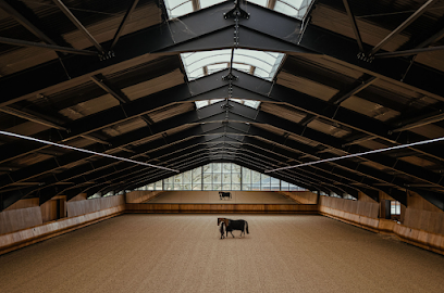 Equestrio Farm Centre Équestre à Massongy