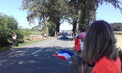 Écurie de la Monie, Centre Equestres à Oisy-le-Verger