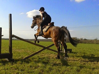 Au grand bonheur des petits sabots, Centre Equestres à Coulombs