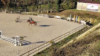 DHC, Centre Equestres à Saint-Genès-de-Lombaud
