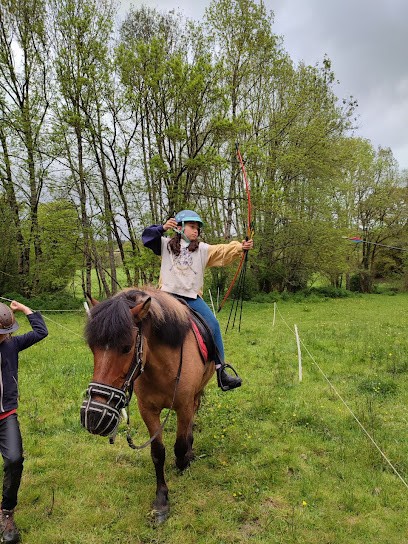 Guys Des Bois, Centre Equestres à Sixt-sur-Aff