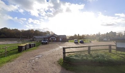 Les Ecuries D'hecate, Centre Equestres à Puchay