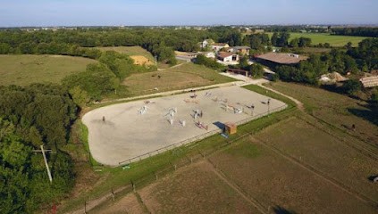 Ecurie De L'aubrée, Centre Equestres à Échillais