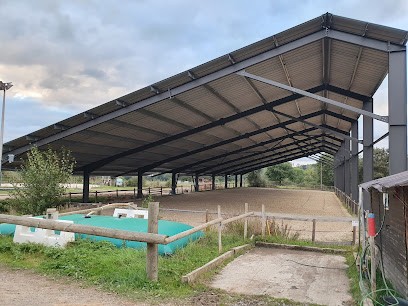 CENTRE EQUESTRE CYRANO, Pension pour Chevaux à Sugères