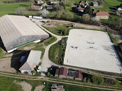 Stables Des Collines, Centre Equestres à Doissin