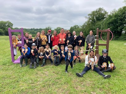 Les Écuries Des Chouchous, Centre Equestres à Saint-Aubin-le-Cloud