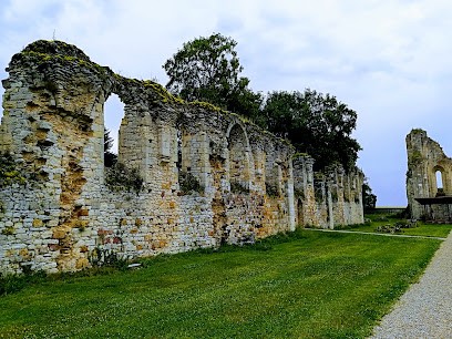 Ecurie GUINAUD, Centre Equestres à Égligny