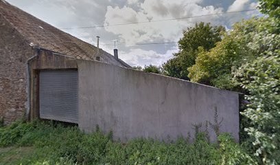 Les Ecuries Du Taillis, Centre Equestres à Éteignières