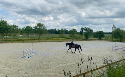Ecurie Active Spalixia Pension Pour Chevaux au Fenouiller