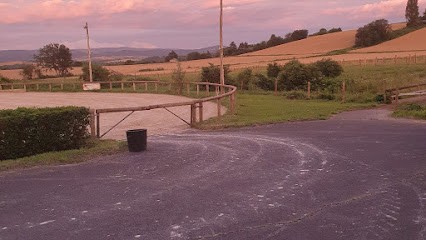 Ecurie Crd, Centre Equestres à Issoire
