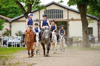 BAYARD UCPA Vincennes Equestrian Center, Centre Equestres à Paris 12