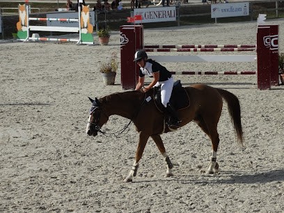 FERME EQUESTRE L ENTRE DEUX PRES, Centre Equestres à Domart-sur-la-Luce