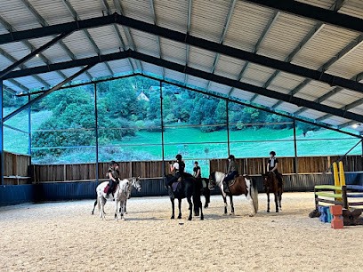 Les écuries du col de l'arc, Centre Equestres à Lans-en-Vercors
