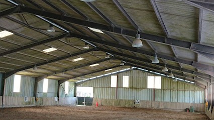 ECURIES DE BELLEY, Centre Equestres à Villechétif