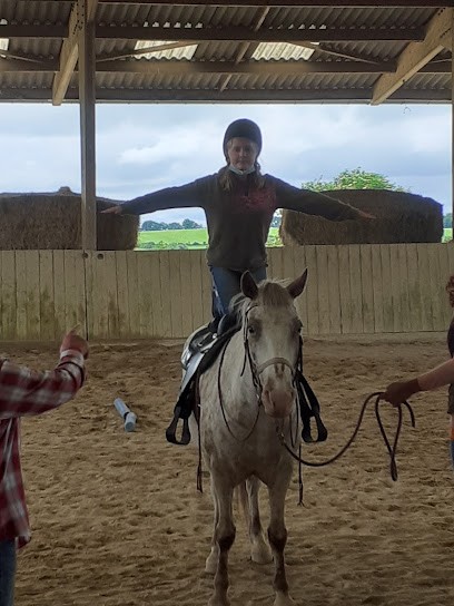 Double T Farm, Centre Equestres à Saint-Jouin-de-Blavou